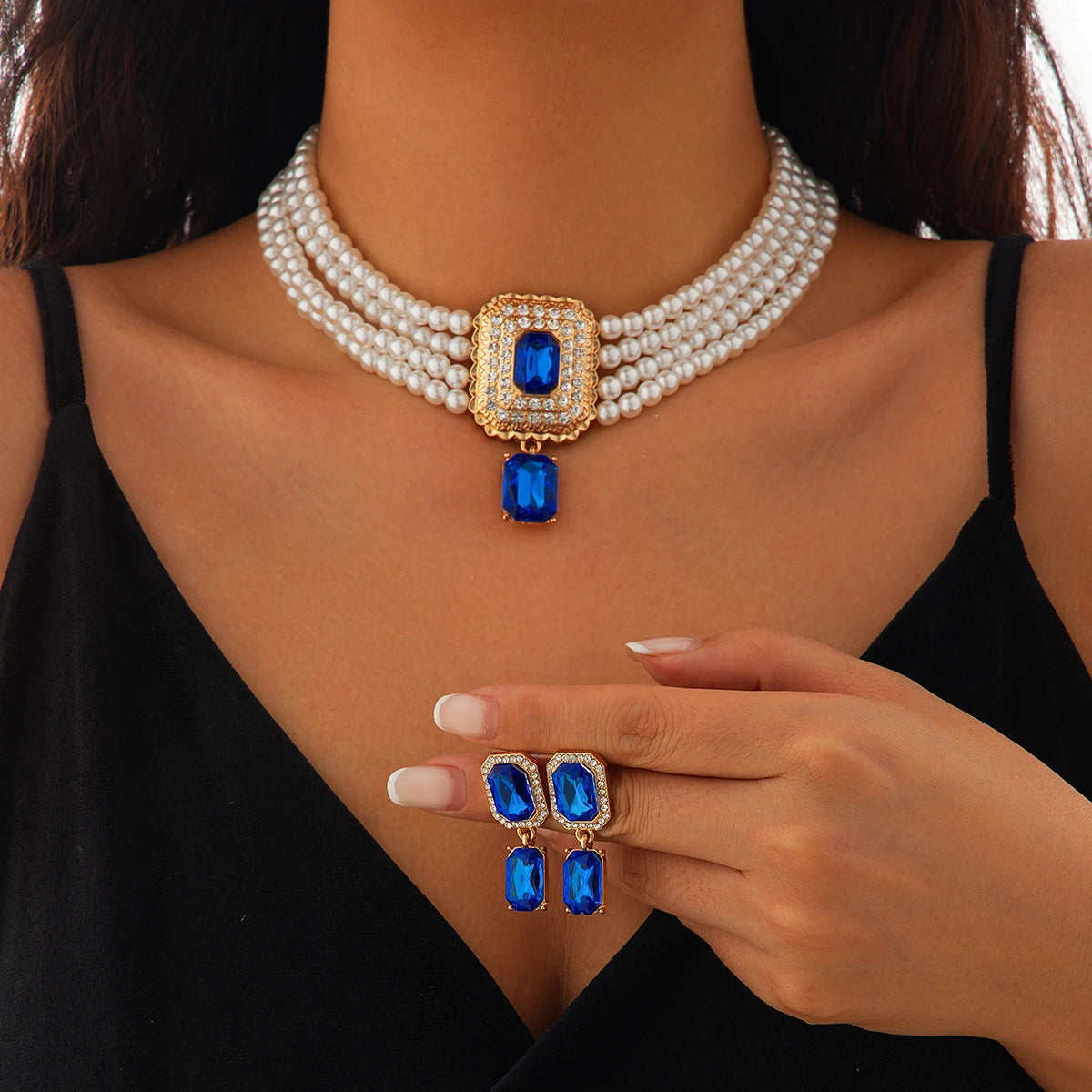 Collier à Double Couche et Boucles d'Oreilles en Perle